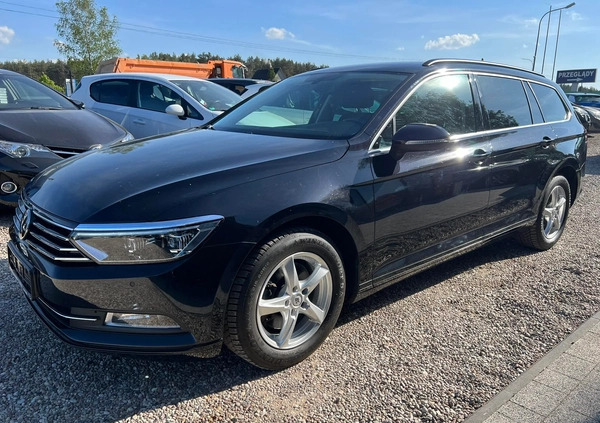 Volkswagen Passat cena 51900 przebieg: 248380, rok produkcji 2016 z Wejherowo małe 232